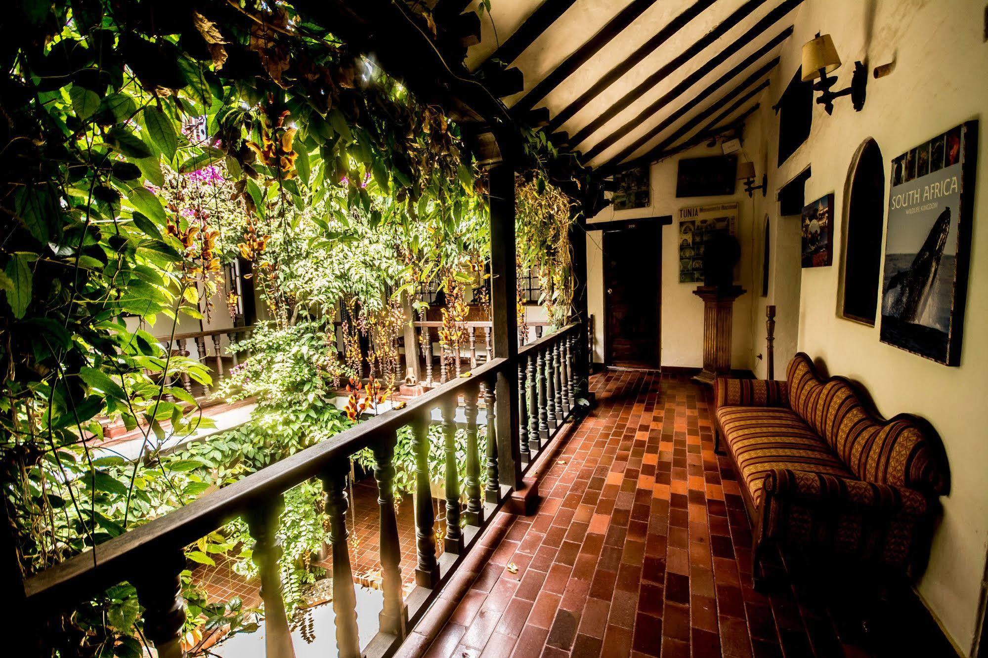 Hotel Los Frayles 莱瓦镇 外观 照片