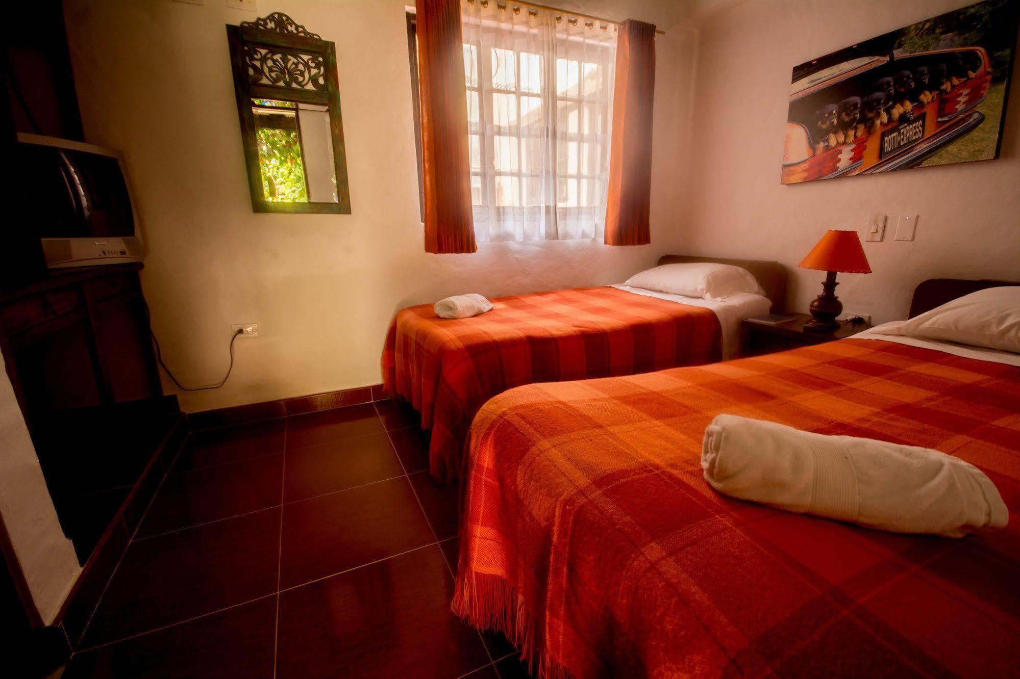 Hotel Los Frayles 莱瓦镇 外观 照片