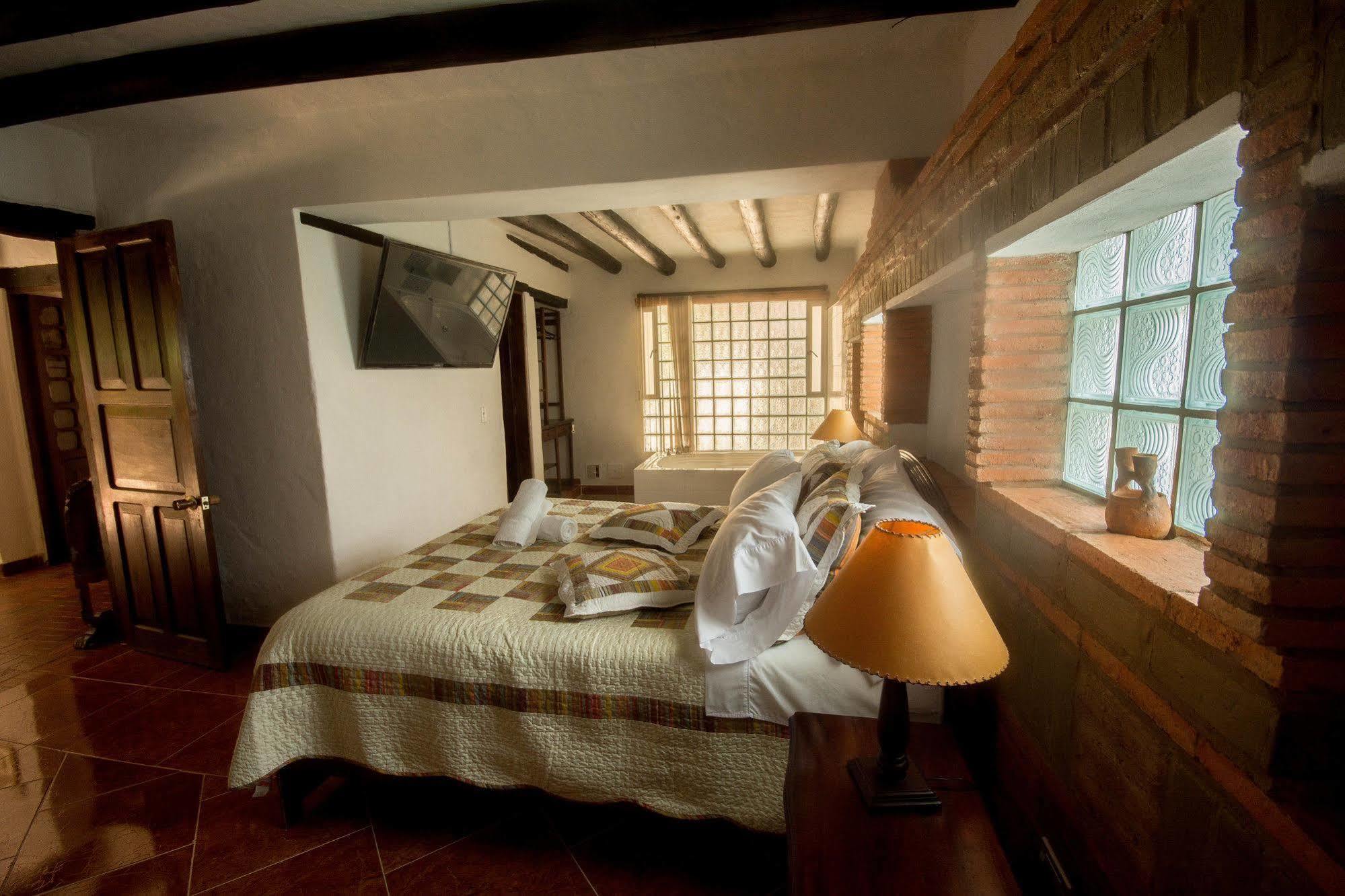 Hotel Los Frayles 莱瓦镇 外观 照片