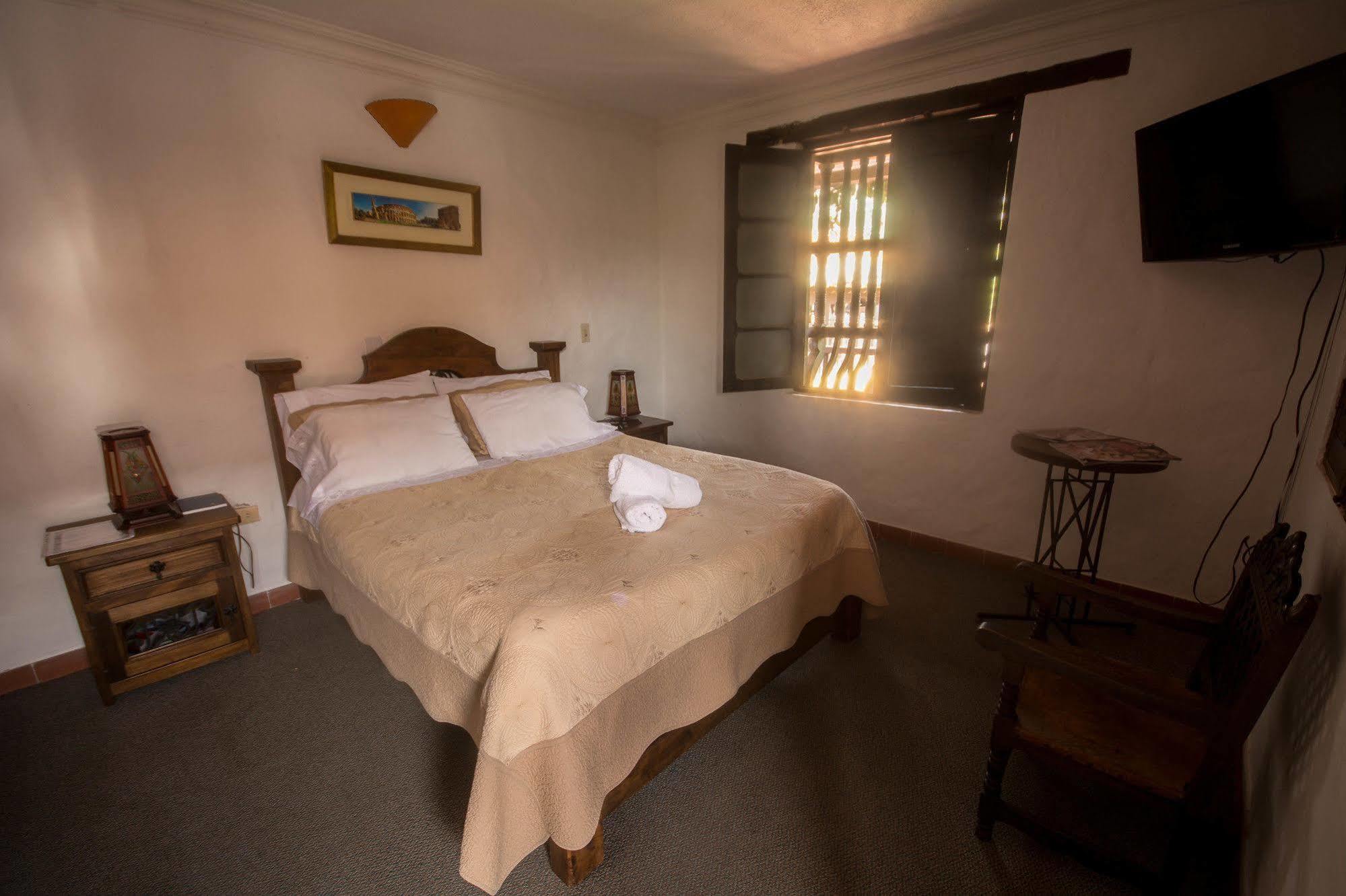 Hotel Los Frayles 莱瓦镇 外观 照片