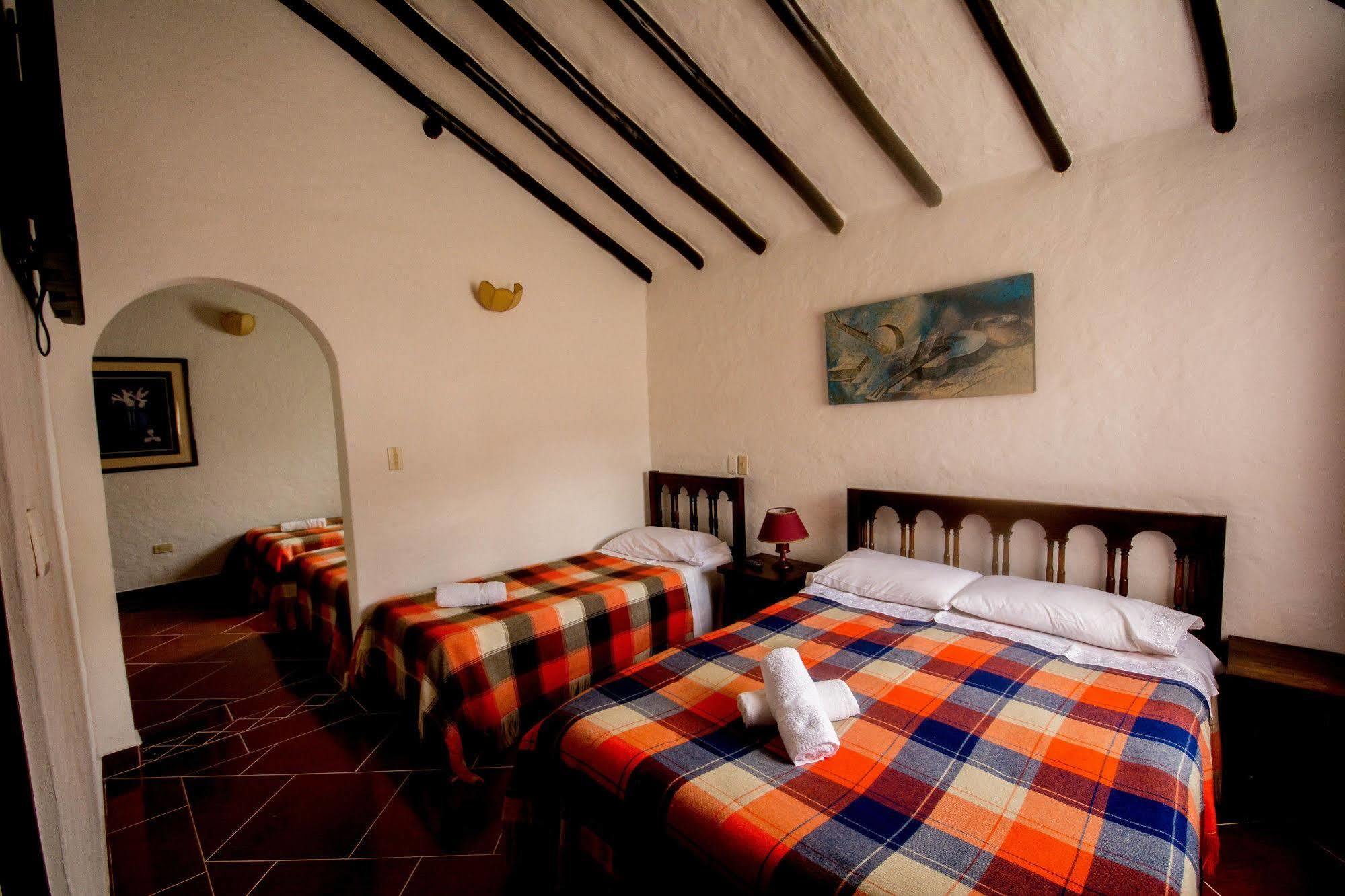 Hotel Los Frayles 莱瓦镇 外观 照片